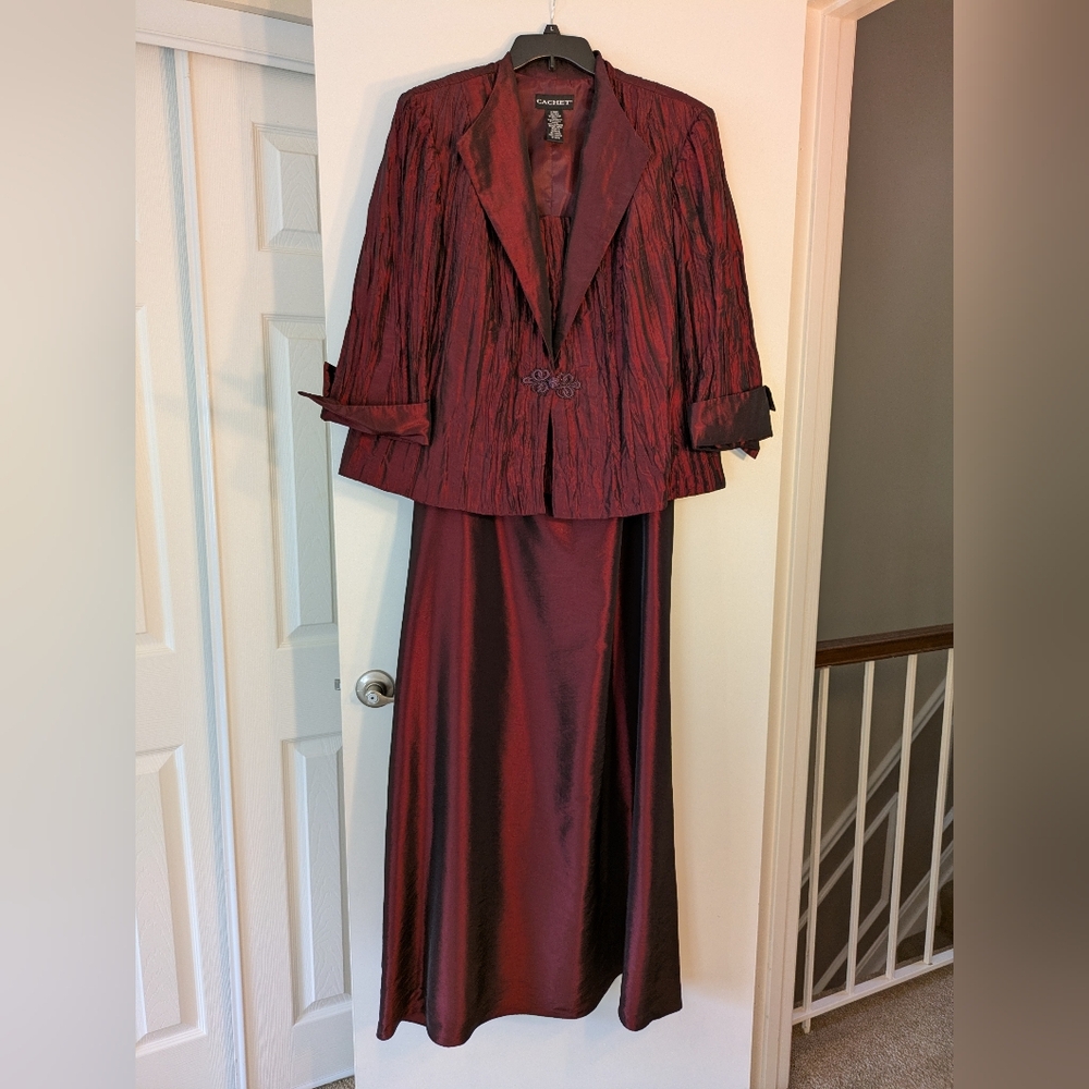 Cachet Elegant Burgundy Dress With Jacket, 20W